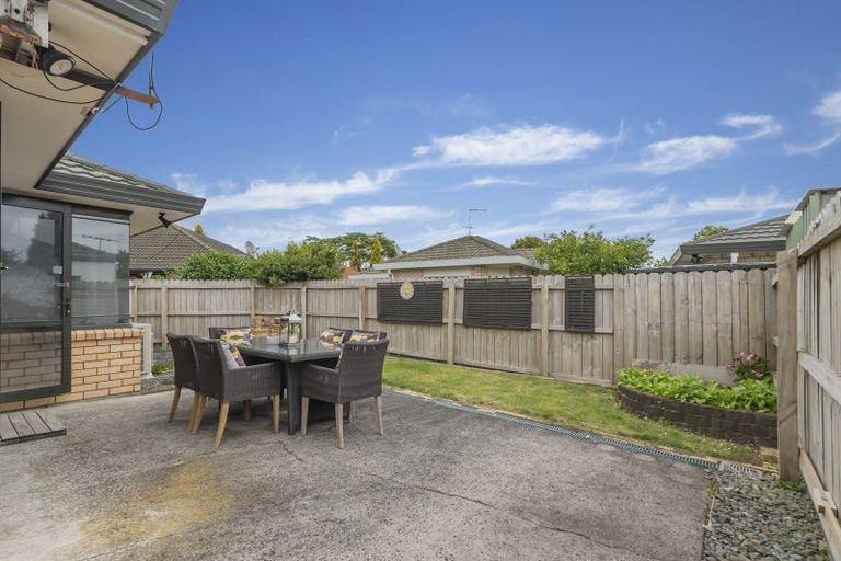 Photo of property in 6 Anton Place, Takanini, 2112