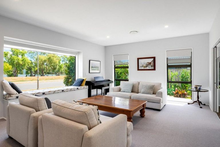 Photo of property in 52 Beachvale Drive, Kaiapoi, 7630