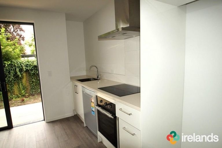 Photo of property in 4/58 Division Street, Riccarton, Christchurch, 8041