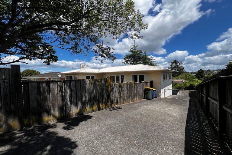 Photo of property in 95 Target Road, Totara Vale, Auckland, 0629