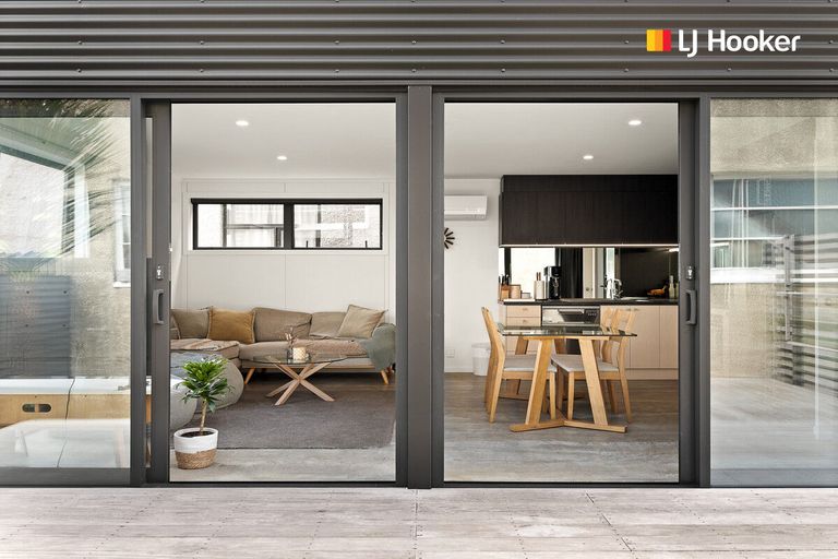 Photo of property in 108 Oxford Street, South Dunedin, Dunedin, 9012