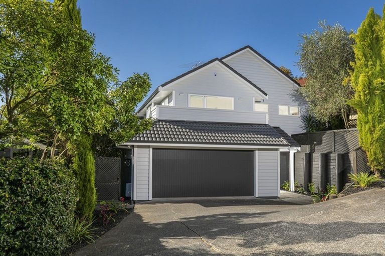 Photo of property in 11a Langana Avenue, Browns Bay, Auckland, 0630