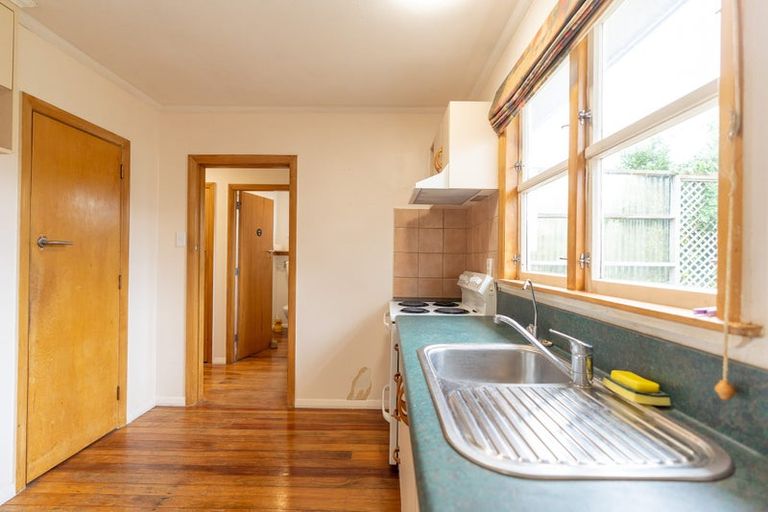 Photo of property in 27 Pembroke Street, Highbury, Palmerston North, 4412