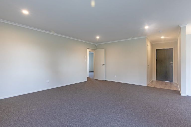 Photo of property in 63 Farm Road, Waipukurau, 4284