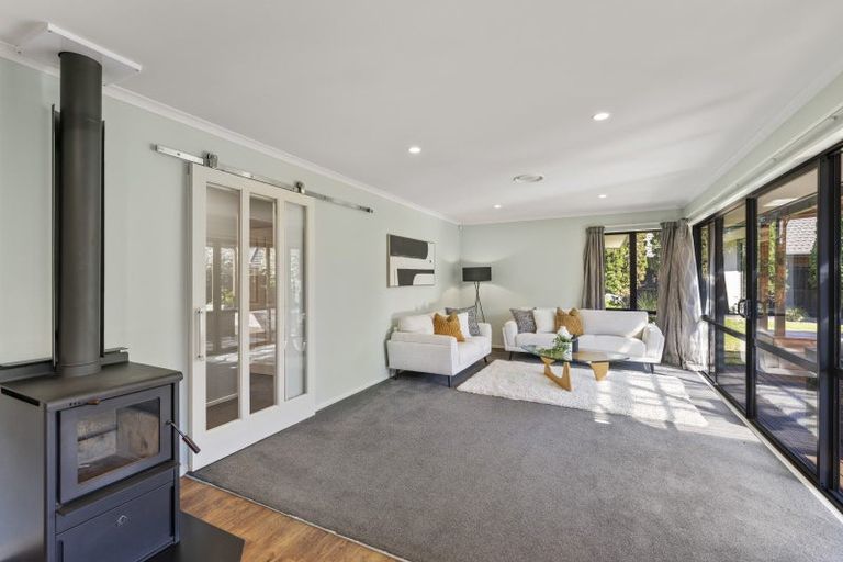 Photo of property in 16 Bottle Lake Drive, Parklands, Christchurch, 8083