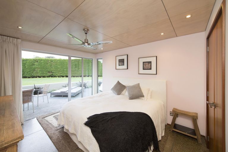 Photo of property in 115 Turitea Road, Fitzherbert, Palmerston North, 4472