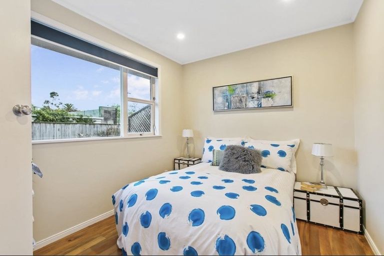 Photo of property in 2/59 Cardiff Road, Pakuranga, Auckland, 2010