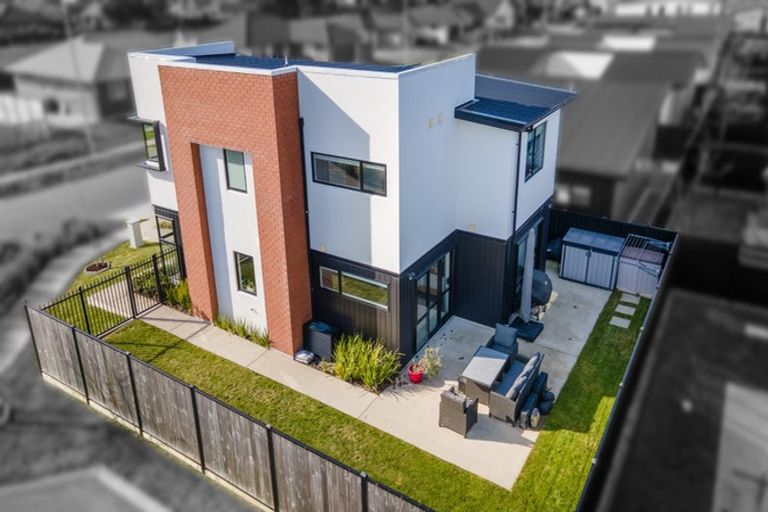 Photo of property in 38 Mawai Hakona Drive, Wallaceville, Upper Hutt, 5018