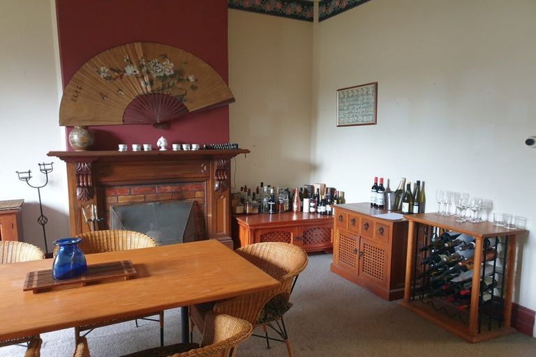 Photo of property in 5 Parsonage Road, Waimate, 7924