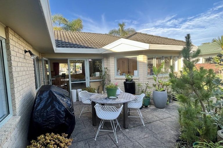 Photo of property in 179 Lakeside Drive, Orewa, 0931