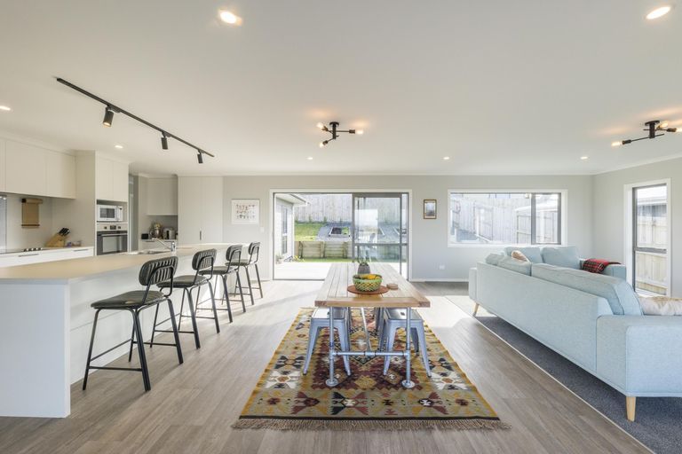 Photo of property in 15 Poplar Grove, Feilding, 4702