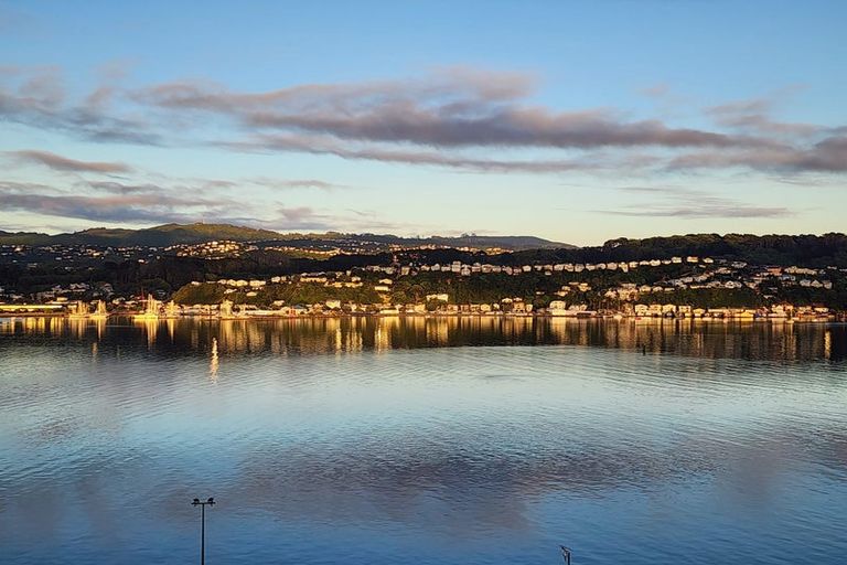 Photo of property in Shelley Bay Terraces, 3/61 Maupuia Road, Maupuia, Wellington, 6022