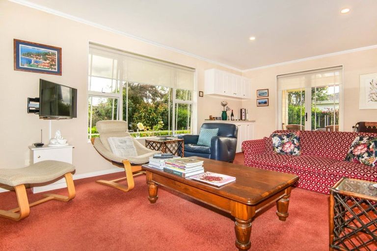 Photo of property in 35 Pakington Street, Westport, 7825