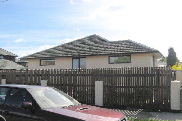 Photo of property in 2/10 Wentworth Street, Ilam, Christchurch, 8041