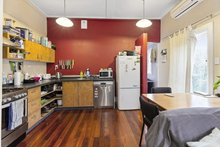 Photo of property in 90 Rintoul Street, Newtown, Wellington, 6021