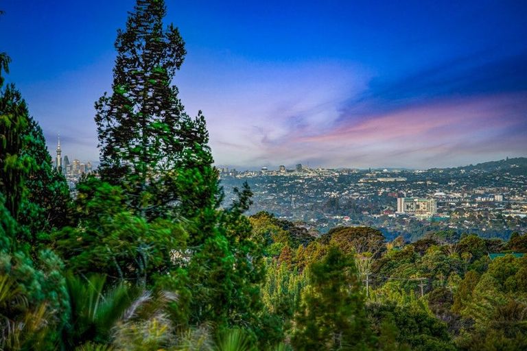 Photo of property in 867 West Coast Road, Oratia, Auckland, 0604