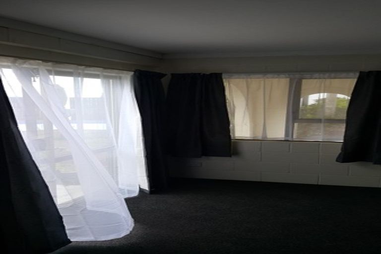 Photo of property in 14 Tatyana Place, Massey, Auckland, 0614