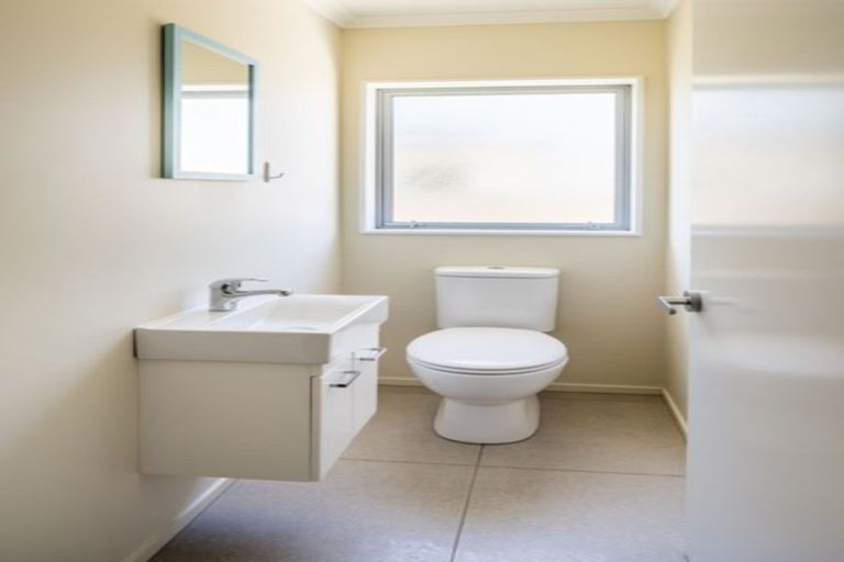 Photo of property in 223 Mark Avenue, Grenada Village, Wellington, 6037