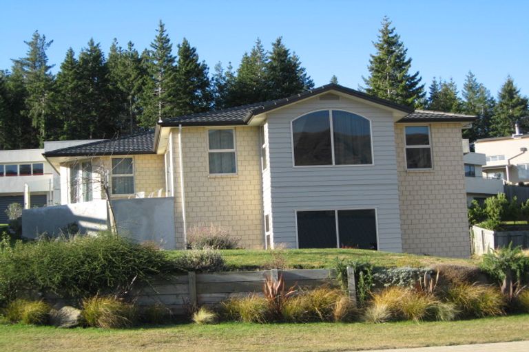 Photo of property in 39 Kings Drive, Wanaka, 9305