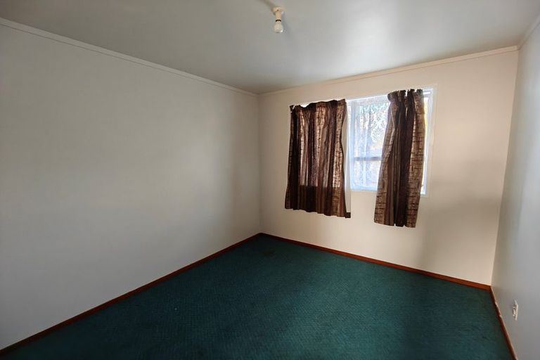 Photo of property in 5 Moncrieff Avenue, Clendon Park, Auckland, 2103