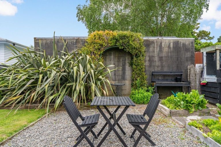 Photo of property in 28 Henry Street, Ebdentown, Upper Hutt, 5018