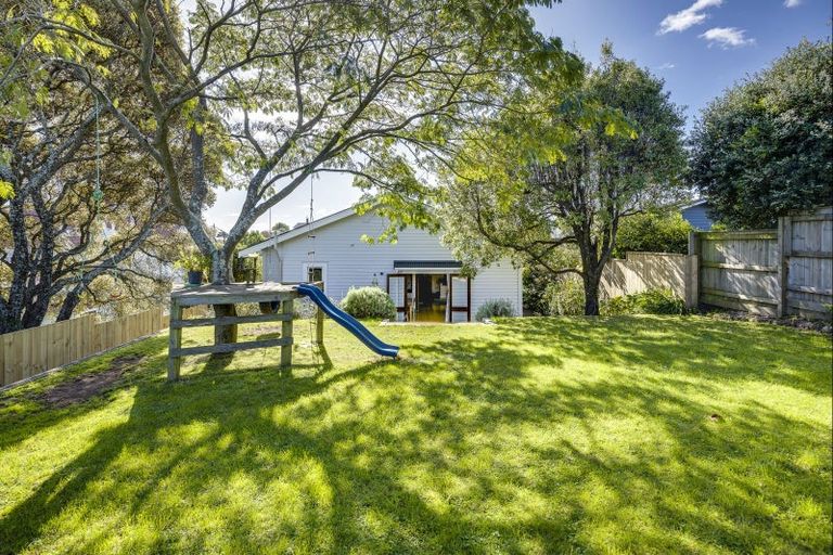 Photo of property in 82 Napier Terrace, Hospital Hill, Napier, 4110