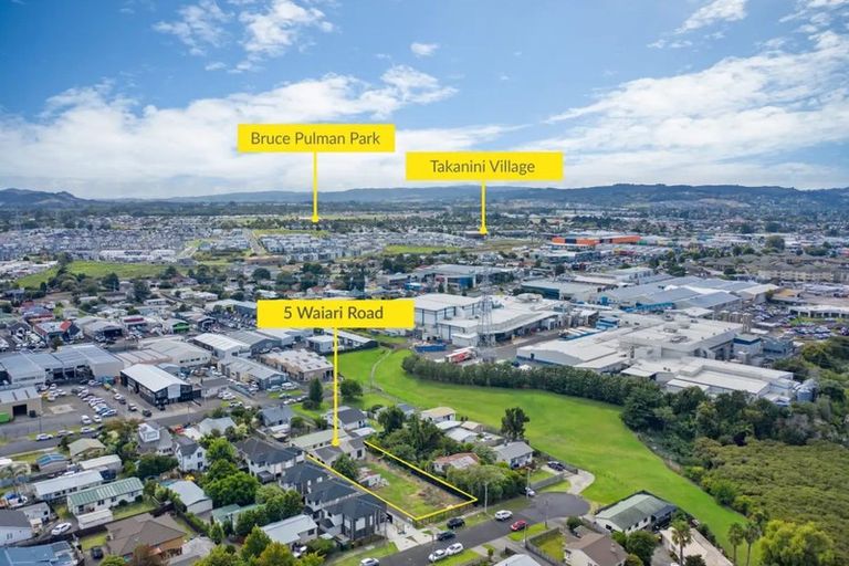 Photo of property in 5 Waiari Road, Conifer Grove, Takanini, 2112