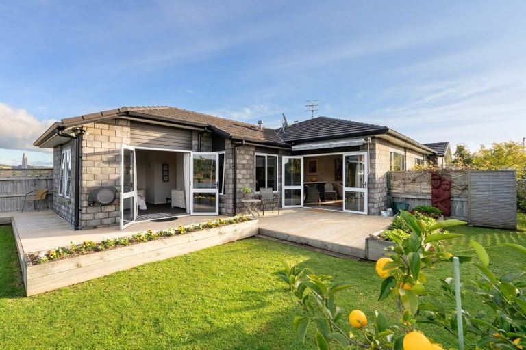 Photo of property in 31 Scoria Close, Pyes Pa, Tauranga, 3112