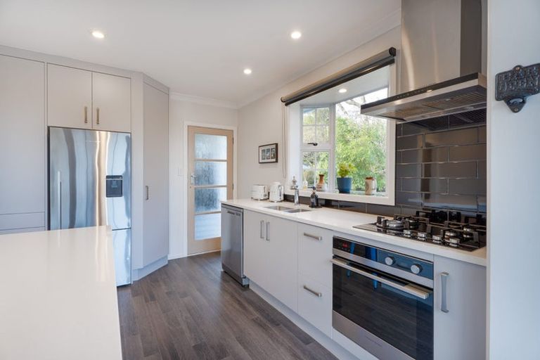 Photo of property in 18 Akatarawa Road, Brown Owl, Upper Hutt, 5018