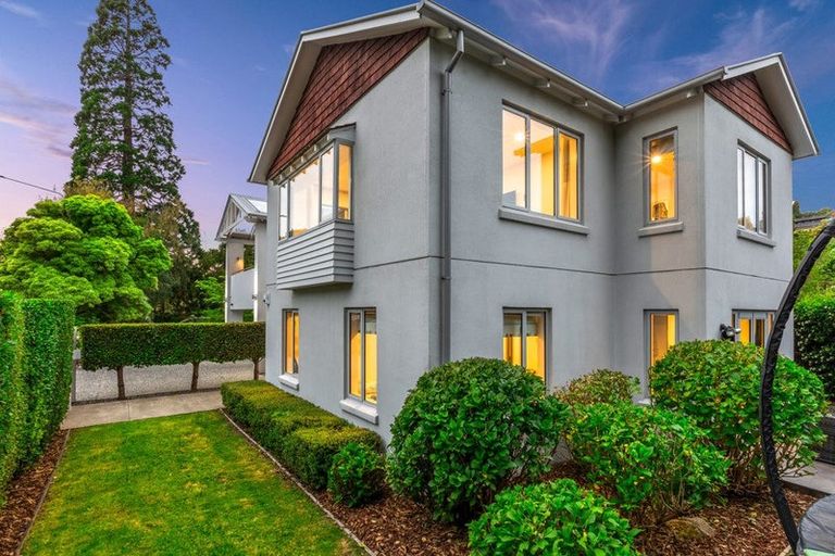 Photo of property in 61a Cashmere Road, Cashmere, Christchurch, 8022