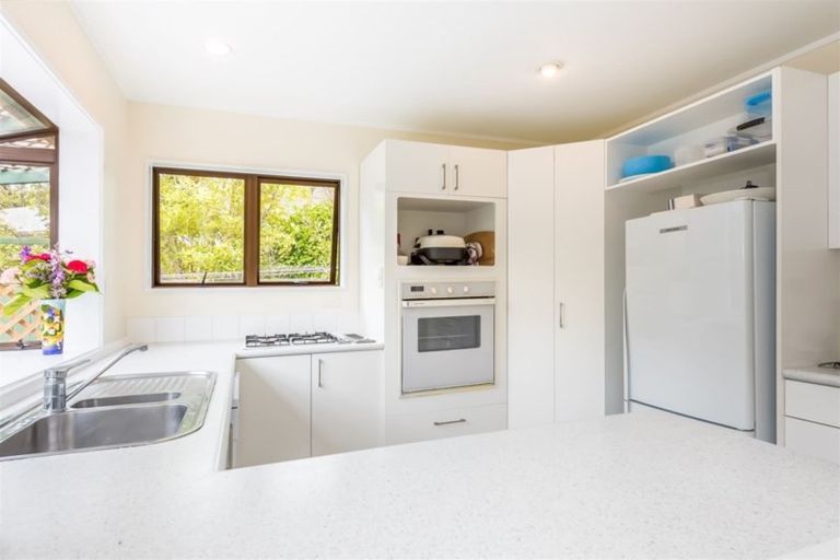 Photo of property in 18 Heath Grove, Waiwhetu, Lower Hutt, 5010