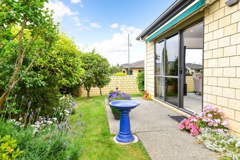 Photo of property in Bramley Gardens, 1/3 Turnbury Court, Rototuna, Hamilton, 3210