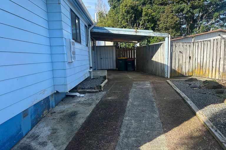 Photo of property in 12 Edwin Freeman Place, Ranui, Auckland, 0612
