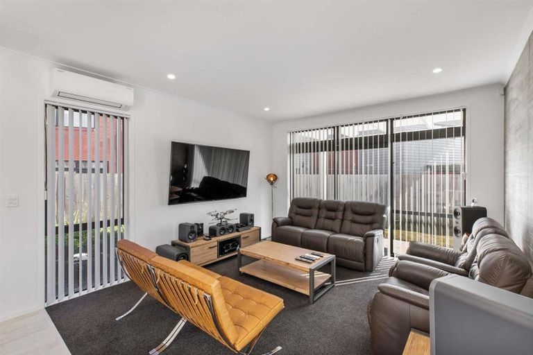 Photo of property in 143 Grove Road, Papakura, 2110