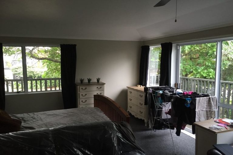 Photo of property in 32 Karu Crescent, Waikanae, 5036
