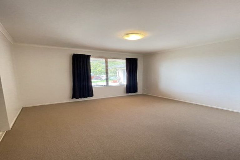 Photo of property in 26 Brittany Drive, Henderson, Auckland, 0612