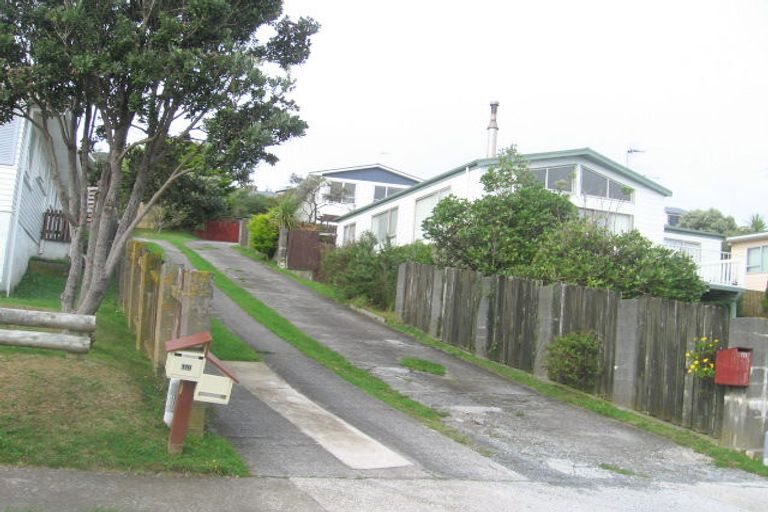 Photo of property in 121 Conclusion Street, Ascot Park, Porirua, 5024