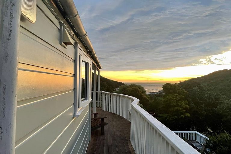 Photo of property in 143 Houghton Bay Road, Houghton Bay, Wellington, 6023