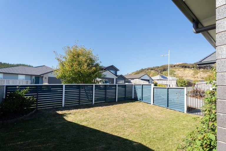 Photo of property in 7 Yorkshire Close, Whitby, Porirua, 5024