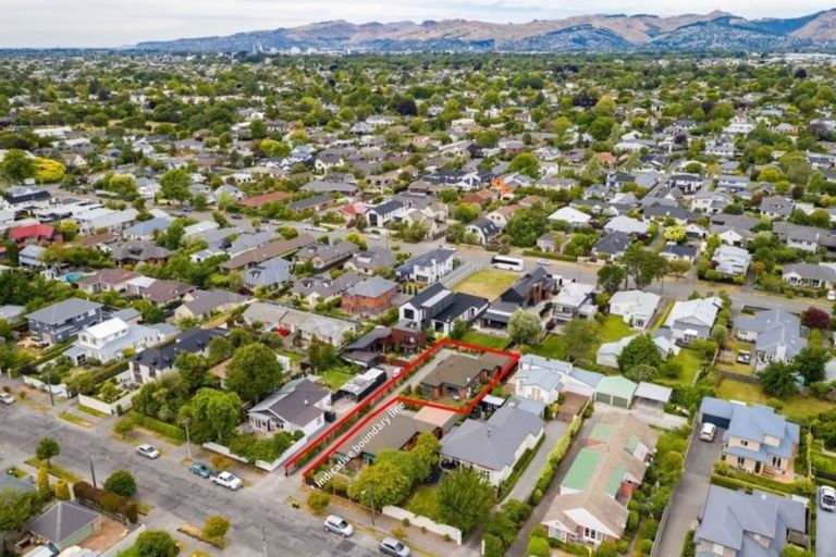 Photo of property in 2/30b Taylors Avenue, Bryndwr, Christchurch, 8052