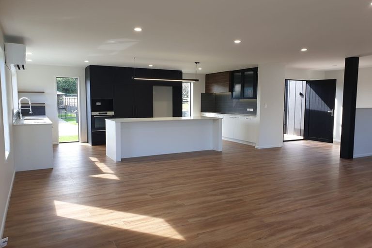 Photo of property in 3 Evan Tasman Lane, Waiuku, 2123