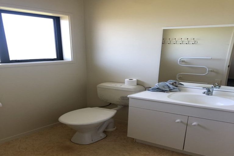 Photo of property in 10 Gerona Crescent, Hillpark, Auckland, 2102