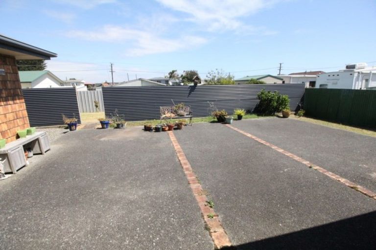 Photo of property in 64 Andrews Street, Foxton Beach, Foxton, 4815