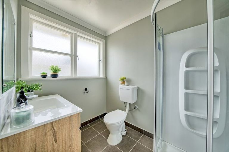 Photo of property in 1/18 Benge Crescent, Clouston Park, Upper Hutt, 5018