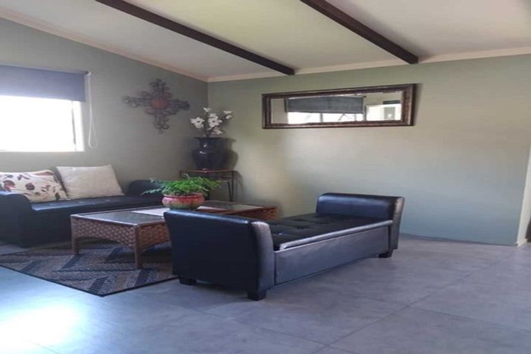 Photo of property in 252 Sturges Road, Henderson, Auckland, 0612