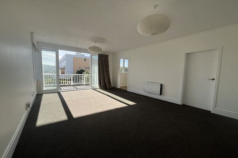 Photo of property in 16 Austin Street, Mount Victoria, Wellington, 6011