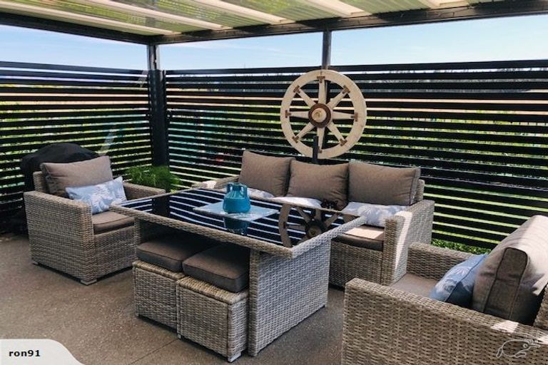 Photo of property in 18 Rosewood Drive, Amberley, 7410