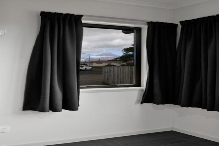 Photo of property in 57 Seyton Street, Stratford, 4332