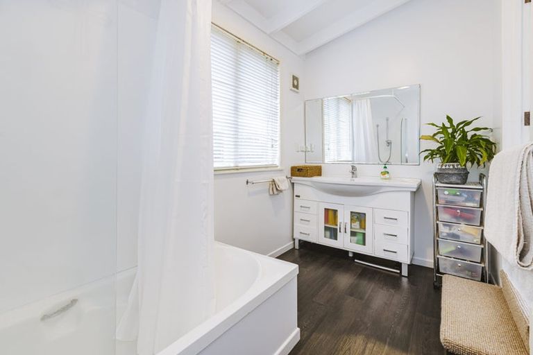 Photo of property in 62a Wharf Road, Clarks Beach, Pukekohe, 2679