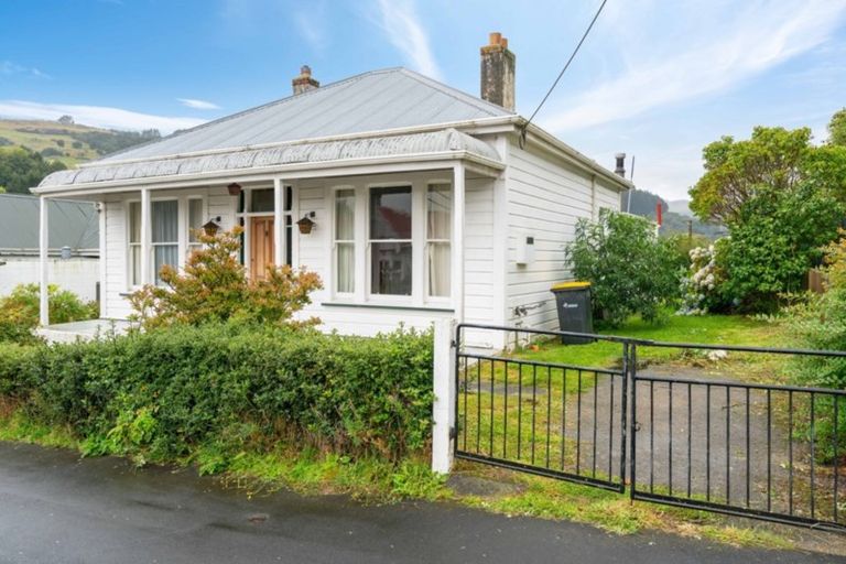 Photo of property in 19 Baldwin Street, North East Valley, Dunedin, 9010